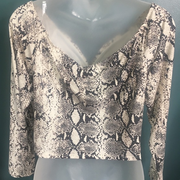 Charlotte Russe Snakeskin Reptile Crop Top Plus - Picture 5 of 6